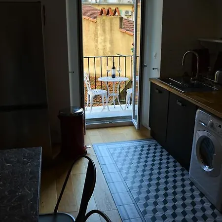 Be Our Guests In Port Le Pin Apartment